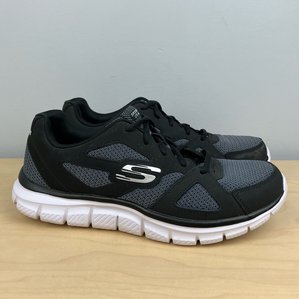 Skechers Men’s Size 9.5 Track Bucolo Athletic Running Shoes Black Gray White